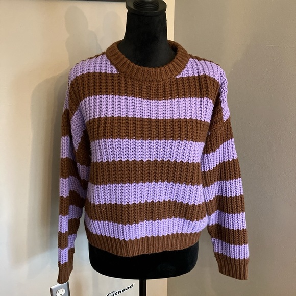 Forever 21 small purple &‎ brown striped cropped sweater. - Picture 1 of 2